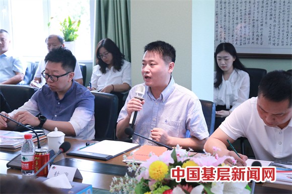 華春藥業(yè)與全國省級總經(jīng)銷商簽署合作協(xié)議 華春藥業(yè)與全國省級總經(jīng)銷商簽署合作協(xié)議